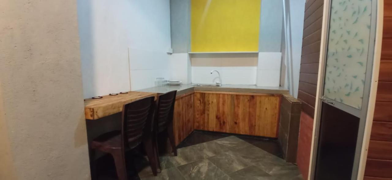 Yak City Apartments كاندي المظهر الخارجي الصورة