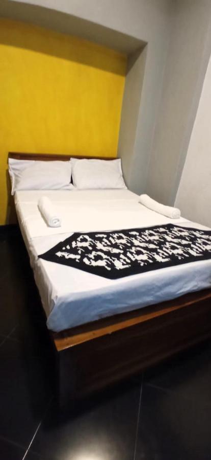 Yak City Apartments كاندي المظهر الخارجي الصورة