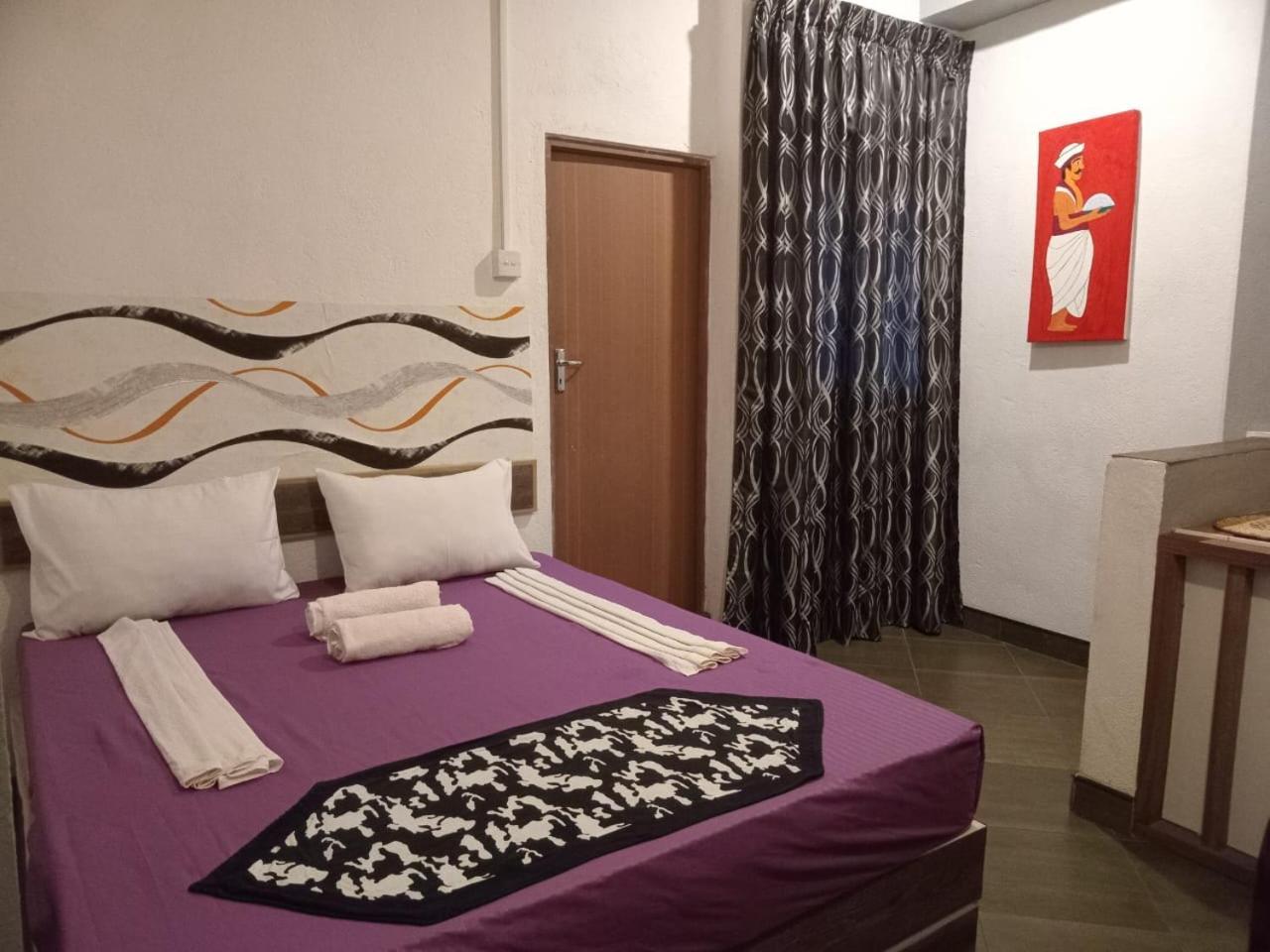 Yak City Apartments كاندي المظهر الخارجي الصورة
